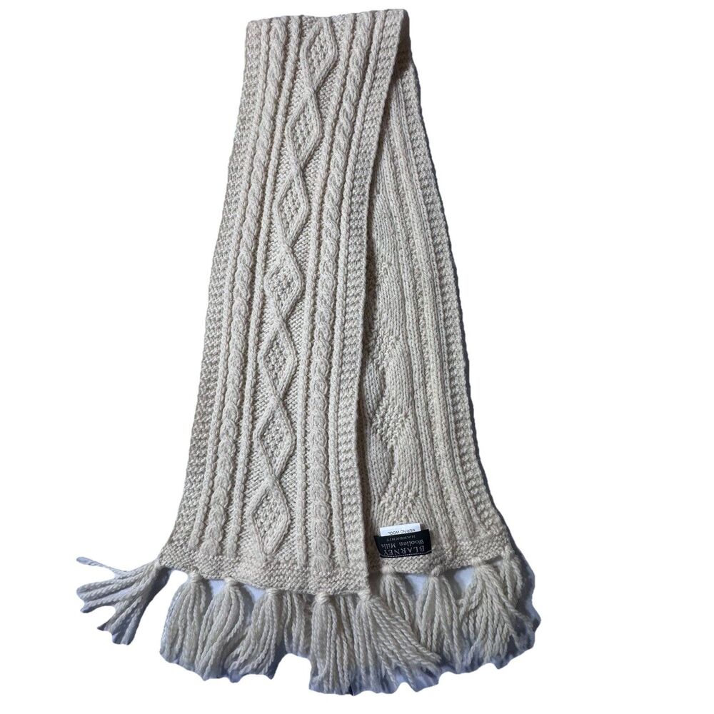 Cable Knit Scarf Blarney Woollen Mills crafted 100% Merino wool 46”x 6”Fisherman